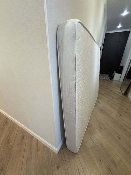 Продам матрас 200х160см