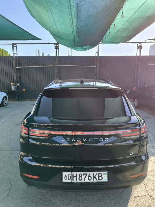 Меняю черный Липмотор С11 на белай. Цена 24200