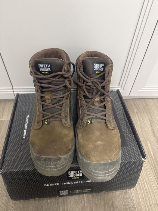 Продам Сиз ботинки !