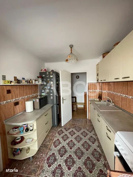 Apartament 2 camere decomandat 62 mp pivnita zona Central-Dioda Sibiu — fotografia 3