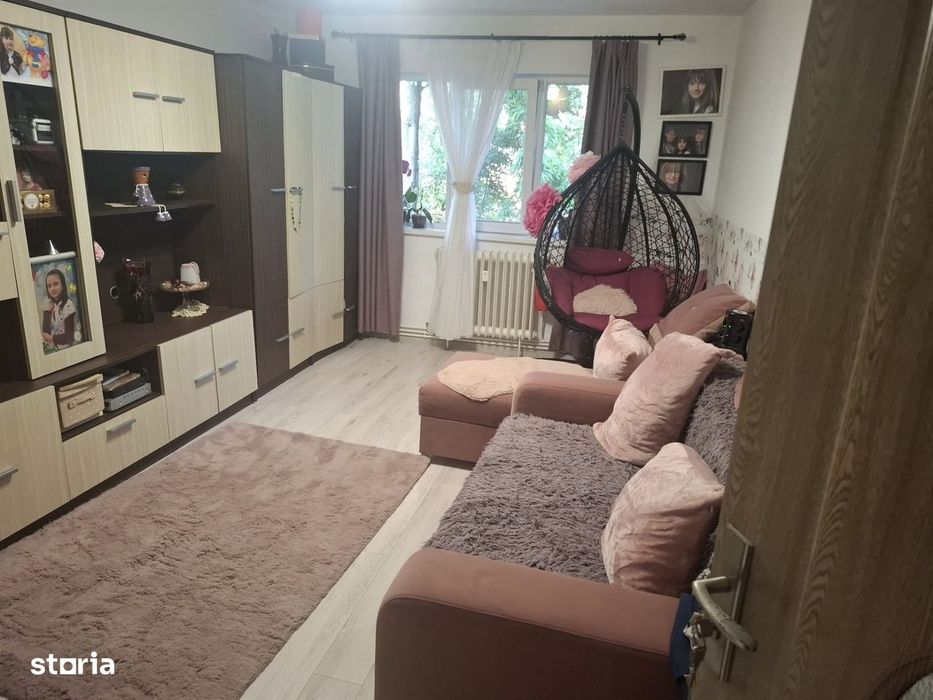 Apartament cu 3 camere, 63 mp, decomandat, zona strazii Mehedinti