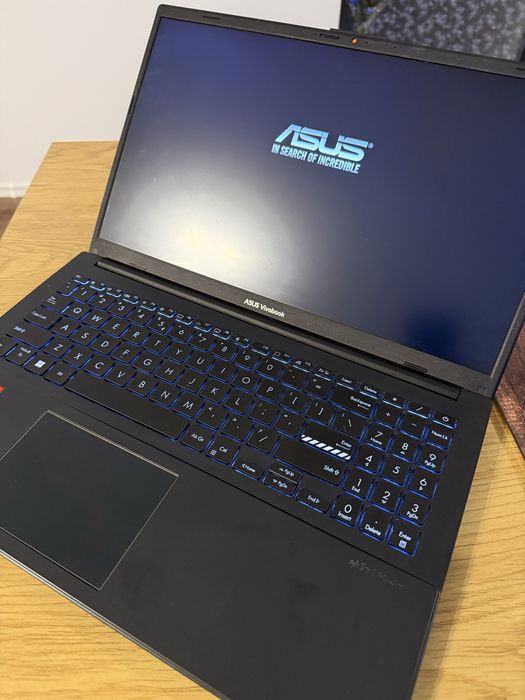 Laptop ASUS Vivobook 15 – Ryzen 5 / 16GB RAM / 512GB