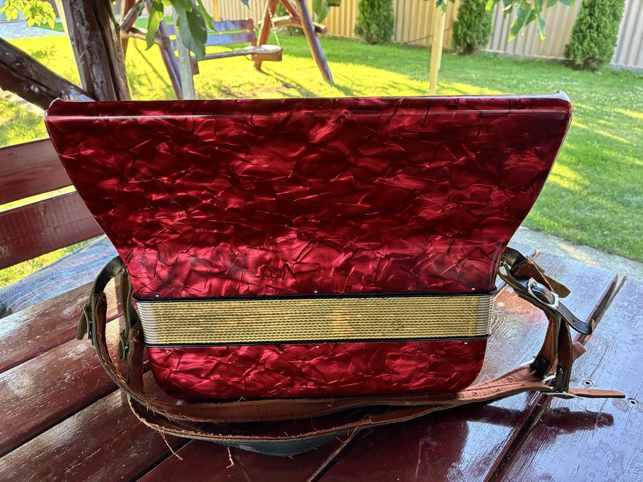 Acordeon Melojdia/Hohner cu 60 de basi