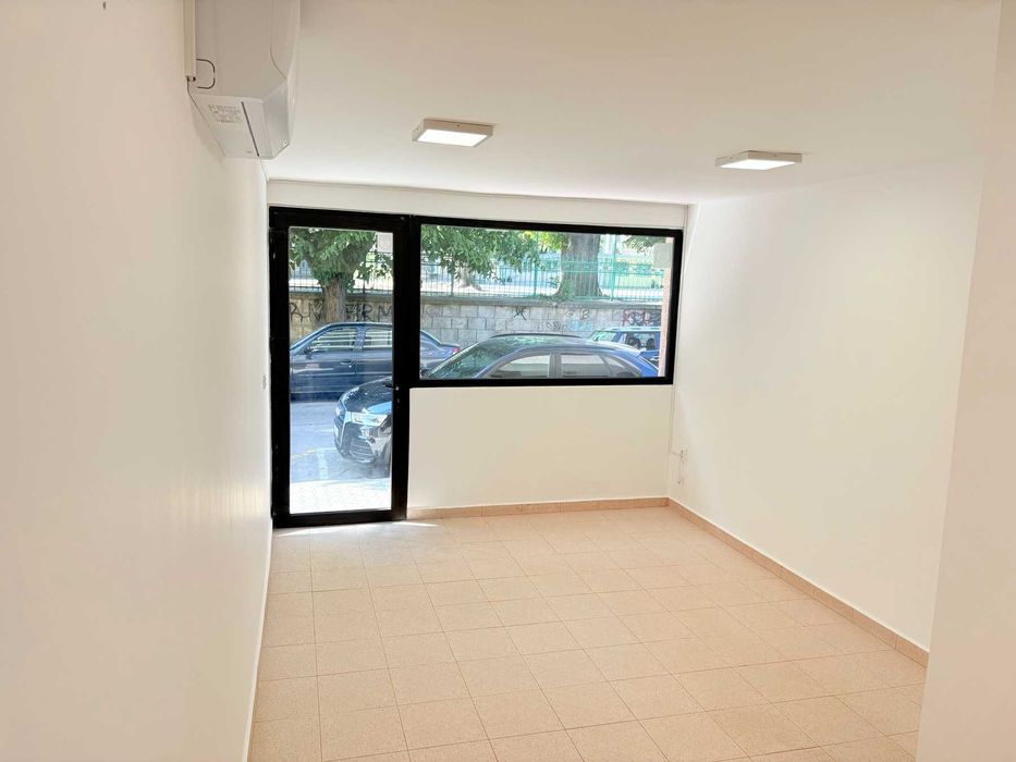 Дава се под наем Офис в Варна, Център - 84 кв.м за 890 € - Снимка #6