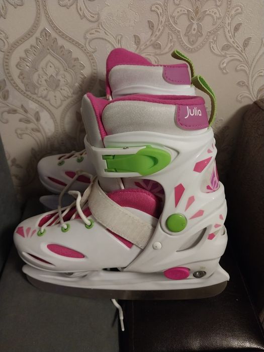 Продам детские коньки