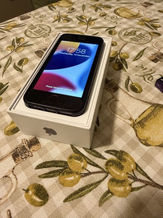 Iphone se 16gb space grey