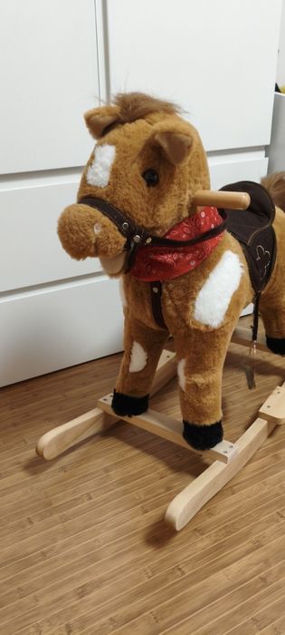 Детски дървен люлеещ се кон