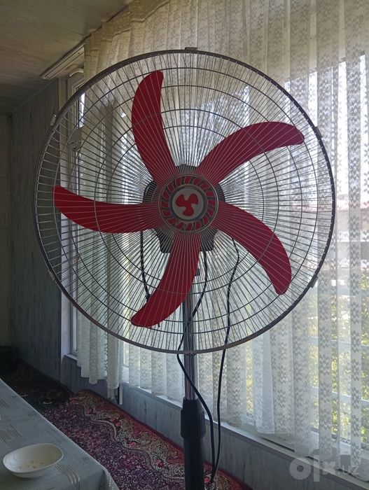 Вентилятор/ Ventilyator/ Vintelator Uniq Crown 18" Stand Fan