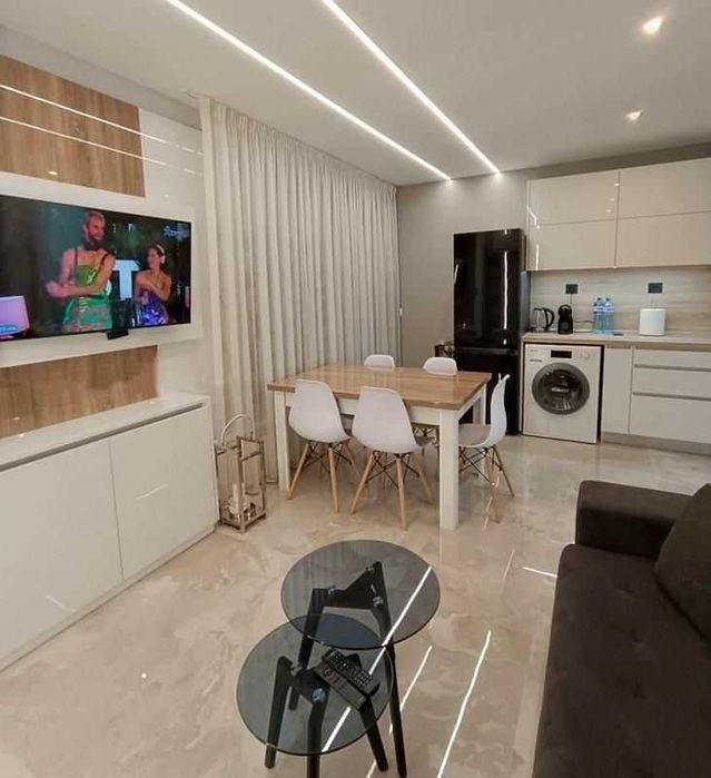 Продава се Тристаен апартамент в София, Кръстова вада - 106 кв.м за 1755 €/кв.м - Снимка #1