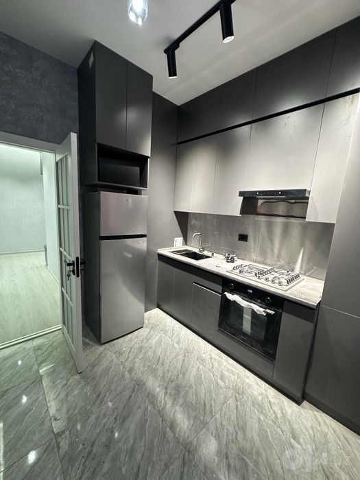Srochno!Uchtepa Avenue yangi remont.50 m2. 4-etaj