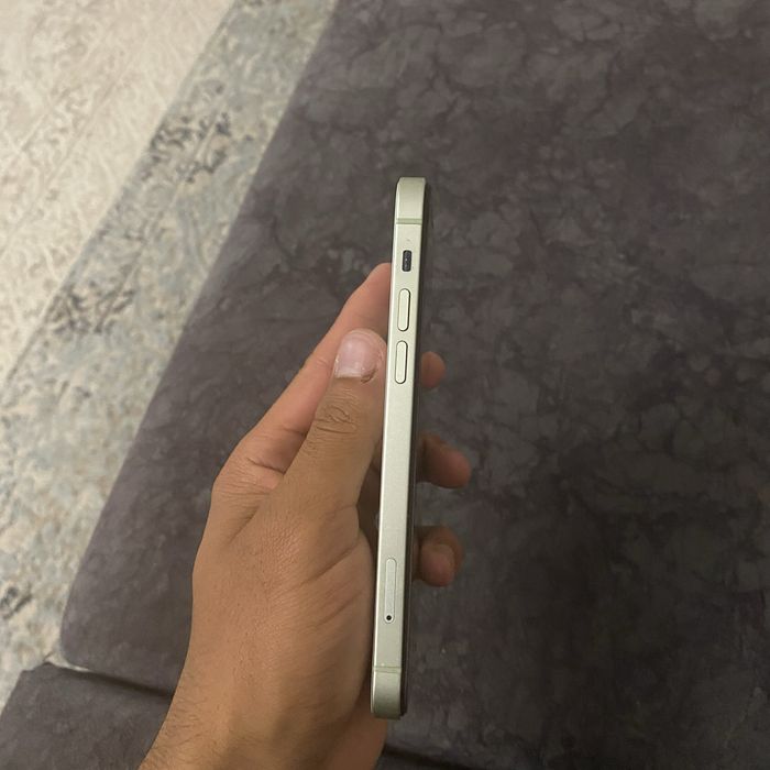 iphone 12      .