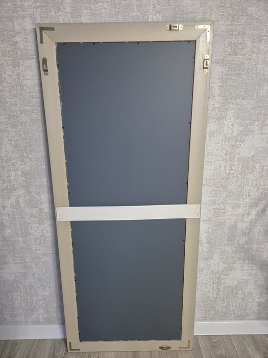 Продам новое зеркало в раме