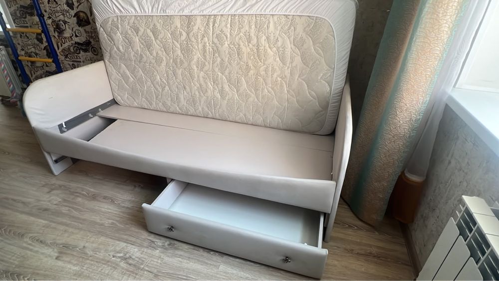Продам кровать 2*1