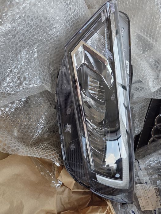 Hyundai i20 III 2022 Оригинален Ляв фар