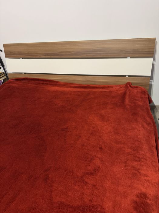 Mobila dormitor ( pat cu noptiere si saltea )