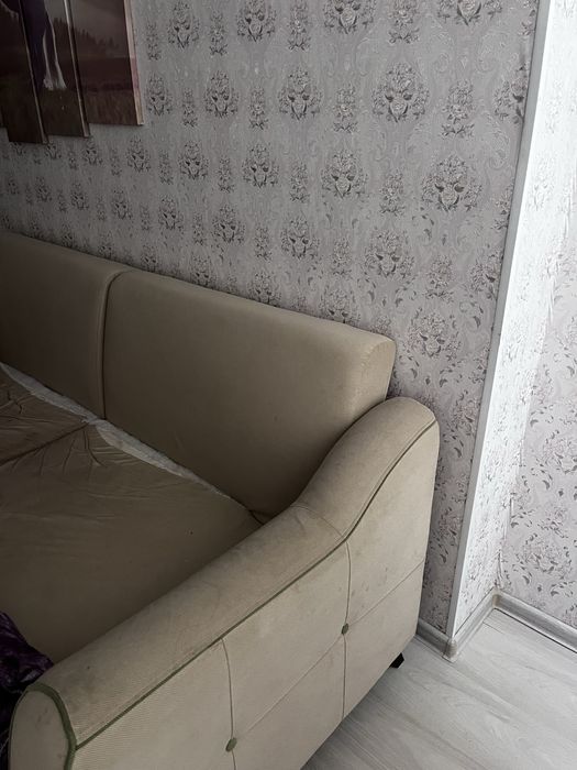 Диван сатылады.Ескі