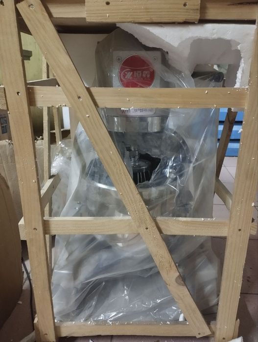 Mikser va pechka tez va arzon sotiladi