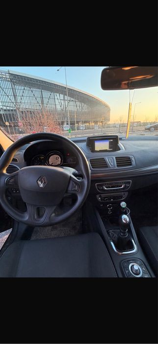 Vând renault megane 3