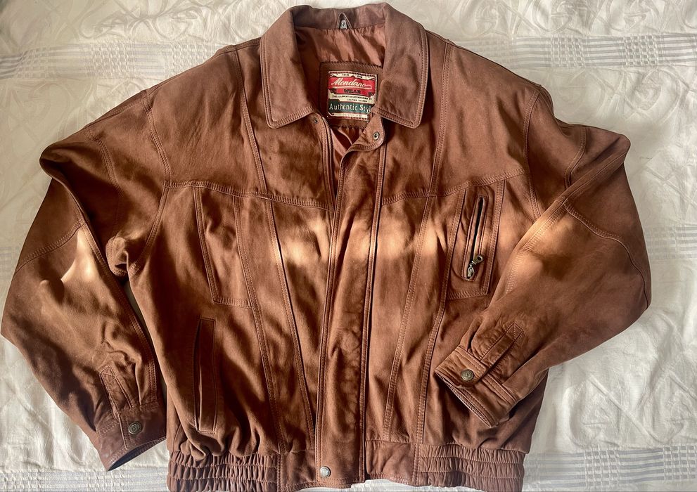 Пиджак мужской  стильный и ветровка по 60000