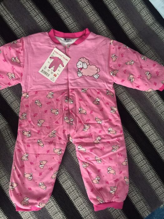 Лёгкий теплый розовый комбинезончик. 12-18 мес. Турция.
