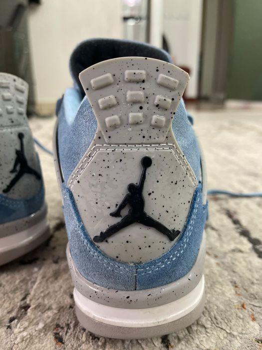 Jordan 4 university blue