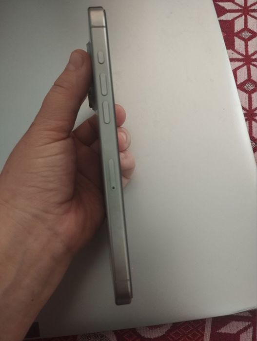 Iphone 15 Pro max 256 xotira srochno sotiladi