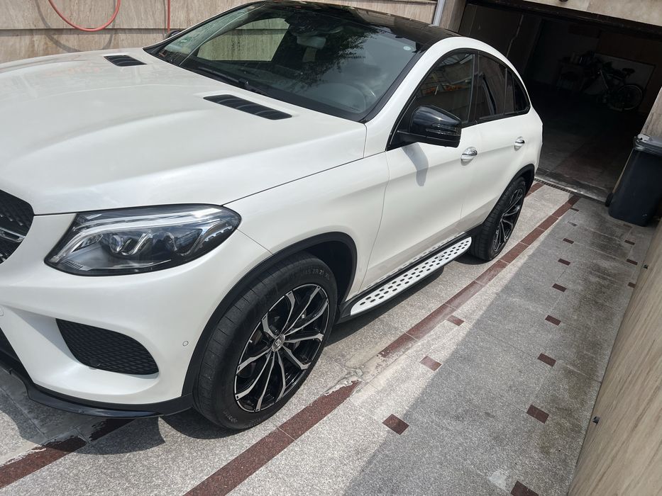 Mercedes-Benz GLE CoupeAMG 43 4MATIC|2018|78.000 km|Alb/PieleNeagrǎ |