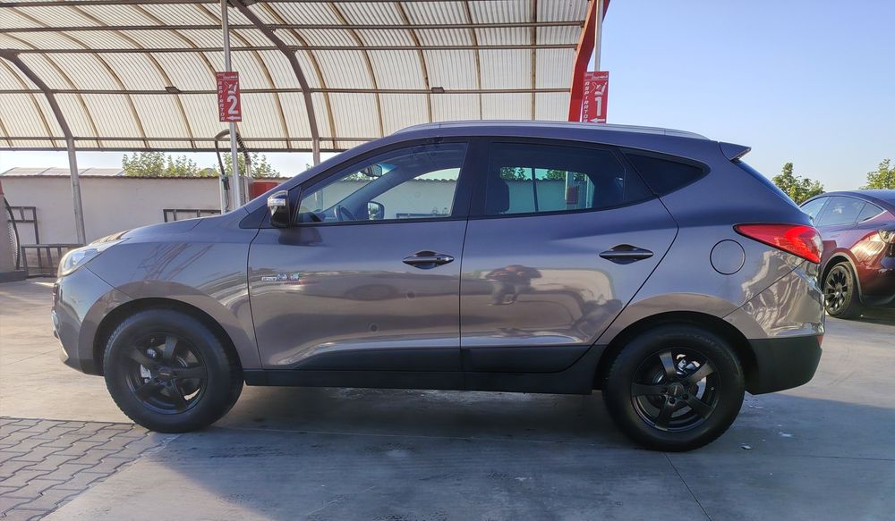 HYUNDAI ix35 2015 — imagine 2