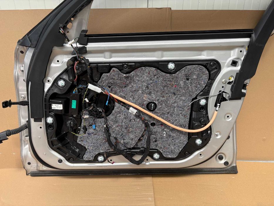 Предна Дясна Врата За БМВ Ф90 Г30 7408962 BMW F90 G30