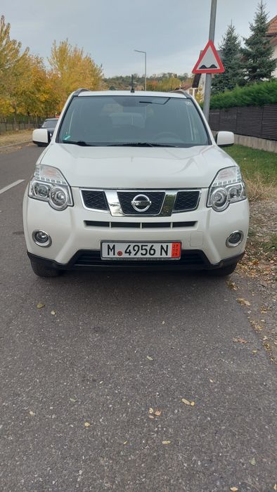 NISSAN xtrail 2012 ,4×4,2.0diesel