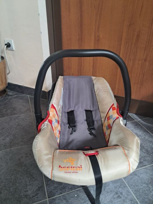 Кошница за кола за бебе
