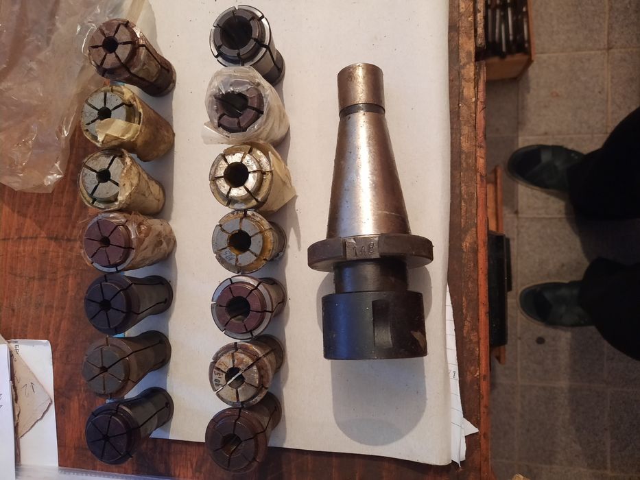 Цангов патрони ИСО 40 със 30 цанги комплект