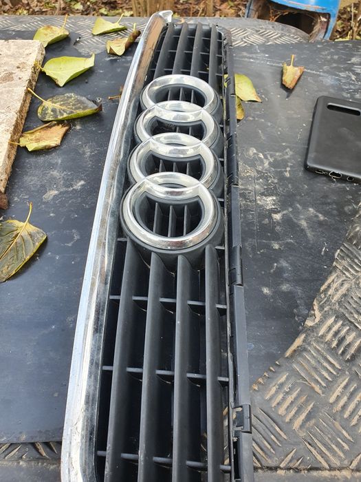 masina metal craysle si grila AUDI