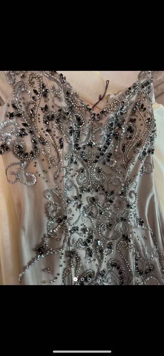 Дизайнерска дълга рокля