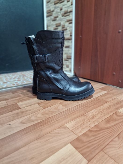 Продам монгольские сопоги и планшет