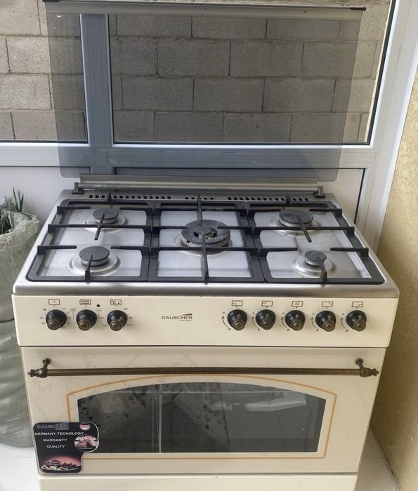 Продам газ плиту с духовкой состояние отличное все работает