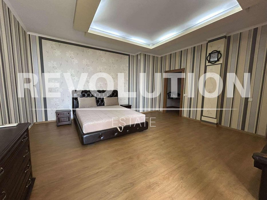 Тристаен апартамент в района на Бриз!