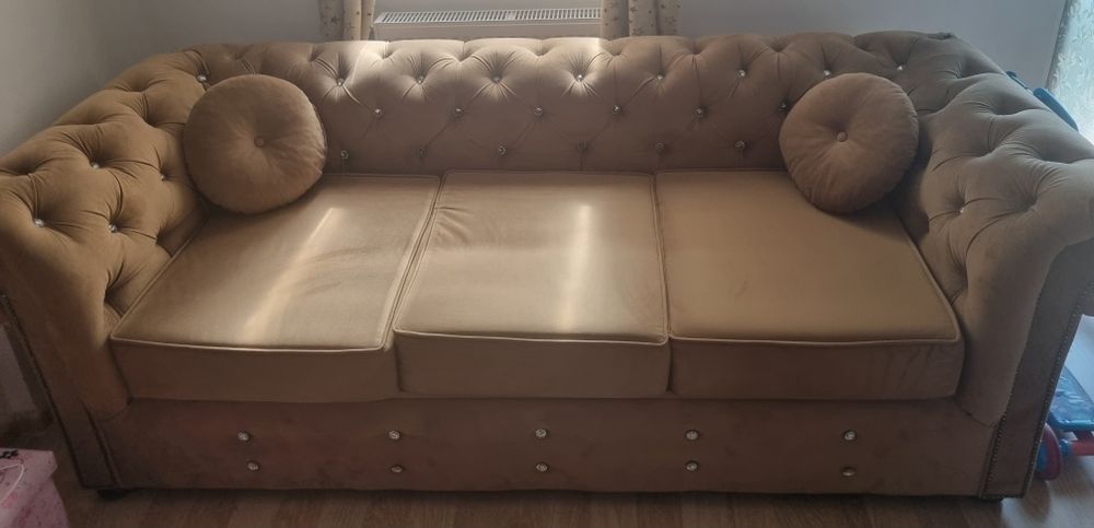 Canapea maro 3 locuri fixa