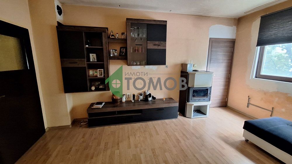 Тристаен апартамент в кв. Опълченски