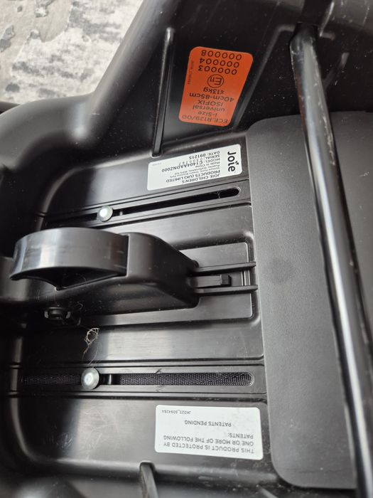 Scaun - Scoică auto bebeluși Joie – stare bună, utilizabilă fără bază ISOFIX