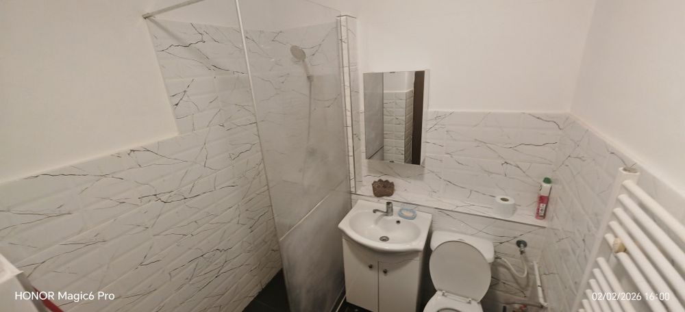 Închiriez apartament 2 camere decomandat