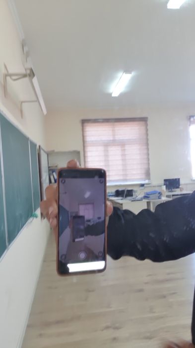 Самсунг с10 продаёт