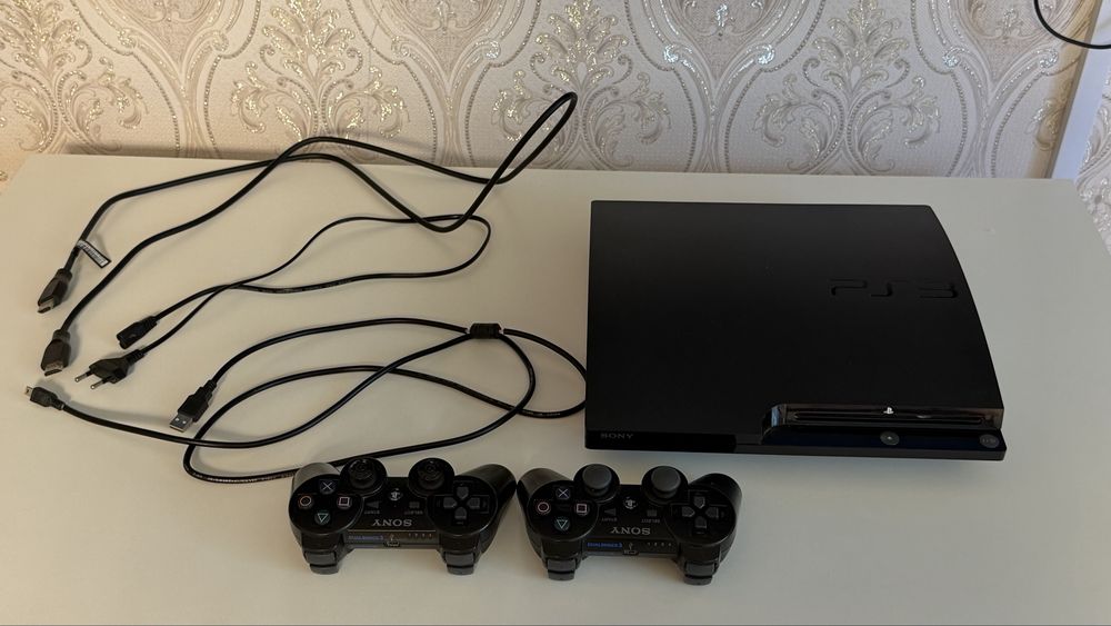 Продам PlayStation 3 Slim 120 ГБ (111 ГБ доступно) полностю рабочая
