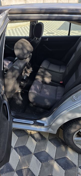 Volkswagen Golf 4 Edition 1.4 16V