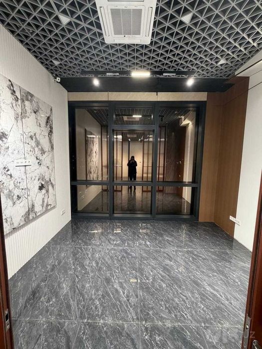 Срочно офис в Piramit tower (А7)