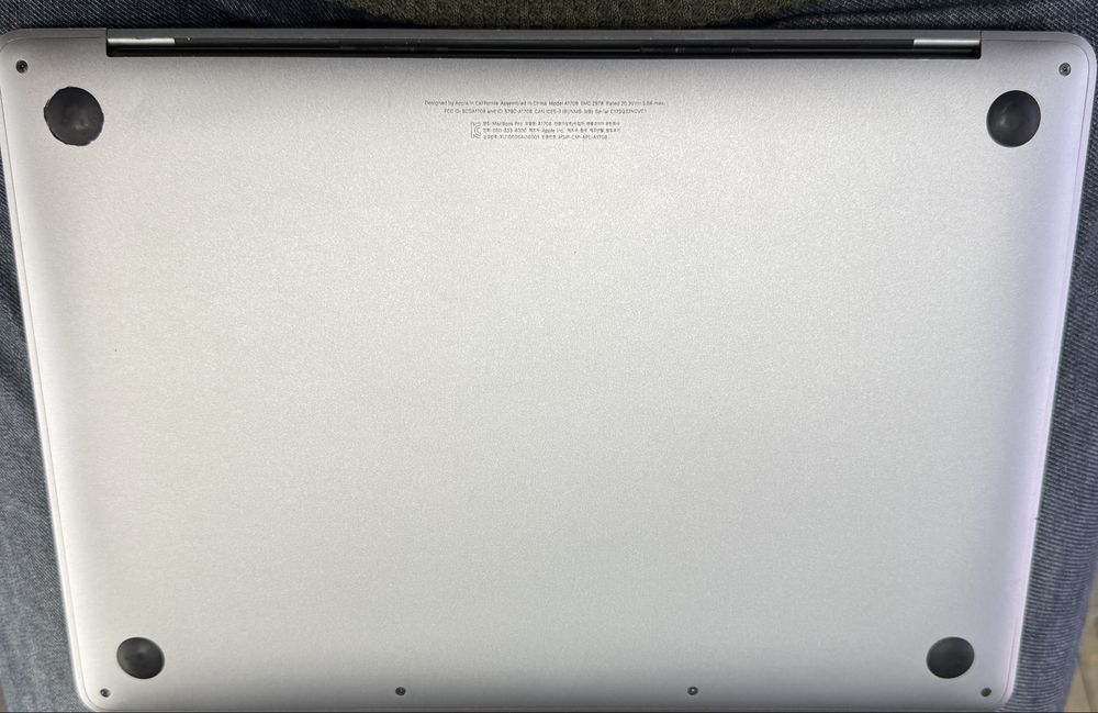 Macbook Pro A1708