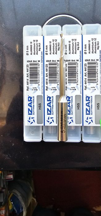 фрези за алуминий ф5 еднопери Испански IZAR