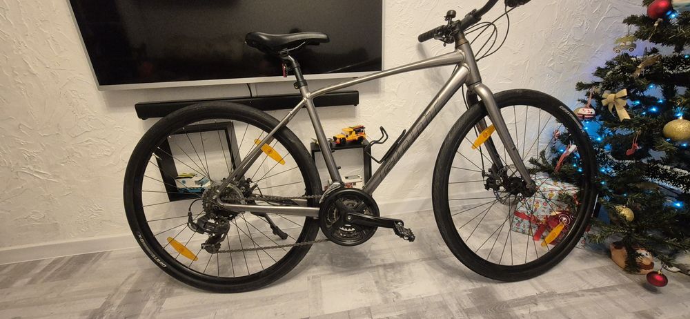 Giant Escape 3 Disc marime M (model 2022)