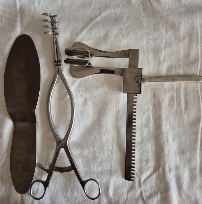 Продаю хирургический инструмент