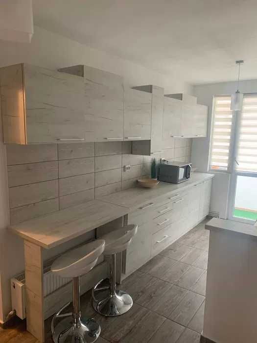 De inchiriat Apartament 2 camere Mobilat